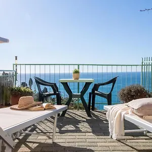 https://appartamento-terrazza-damare.hotelitalianriviera.com