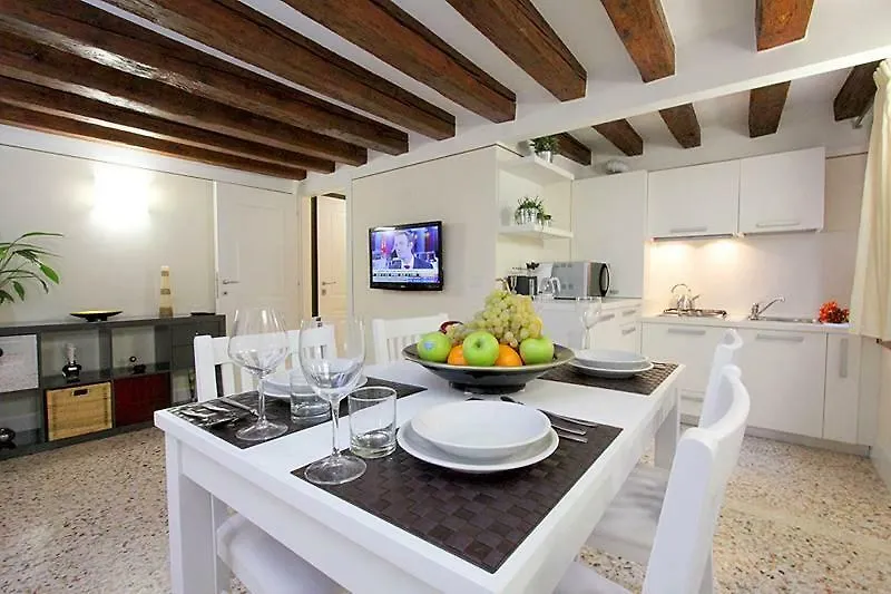 Alberto Apartment In Venice